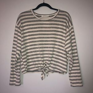 Grey and white striped long sleeve tie front